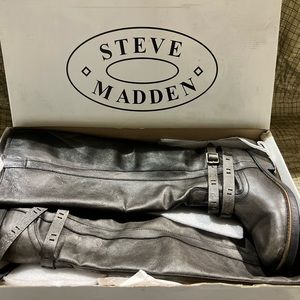 Steve Madden Black Leather 8.5 Black/Grey Distressed Color 19in